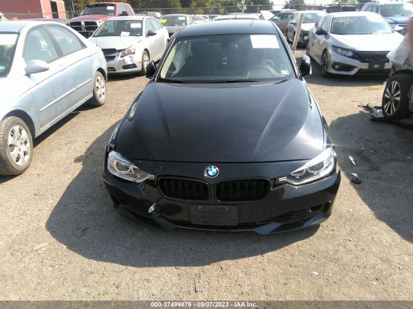 Photo 11 VIN: WBA3A5C55DF453447 - BMW 3ER 