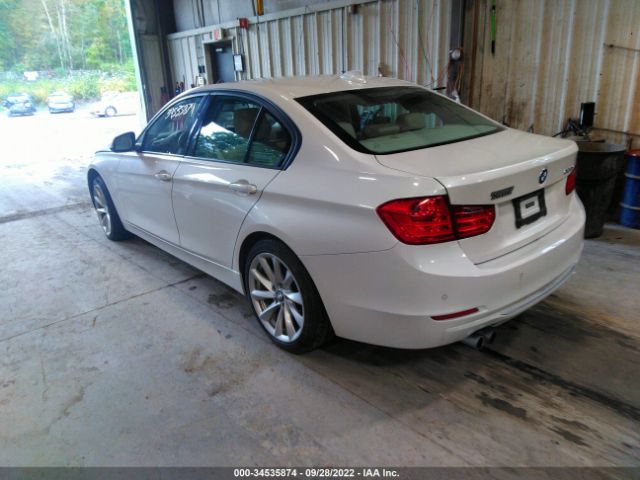 Photo 2 VIN: WBA3A5C55DJ460895 - BMW 3 SERIES 