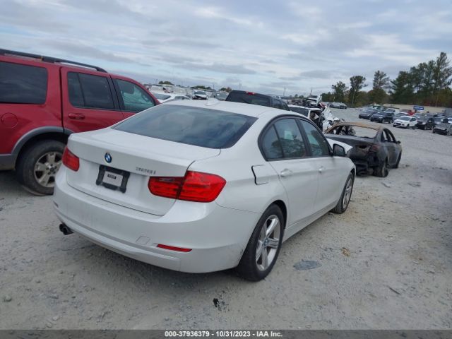 Photo 3 VIN: WBA3A5C55EF453563 - BMW 3 SERIES 