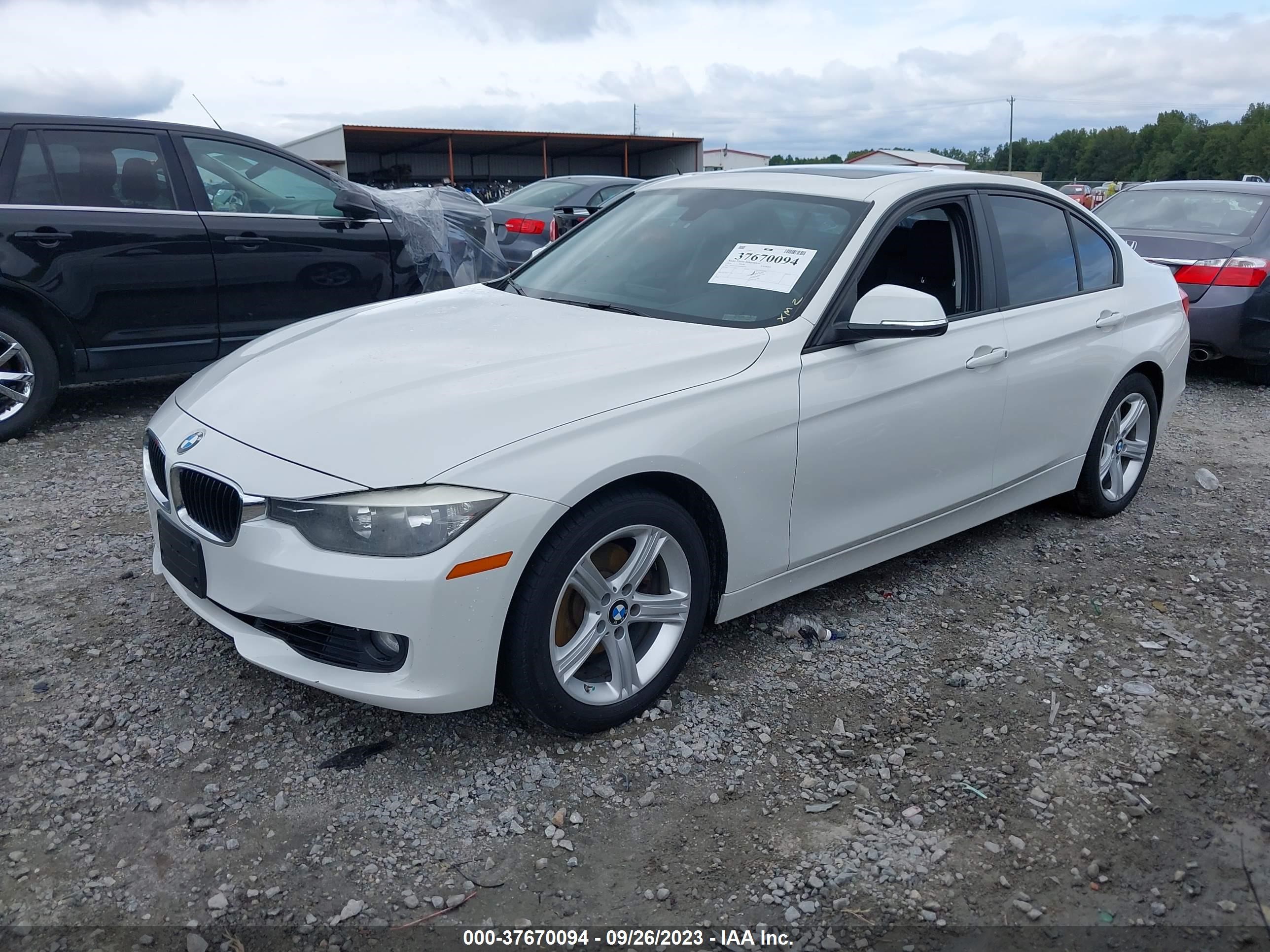 Photo 1 VIN: WBA3A5C55EP600930 - BMW 328I 