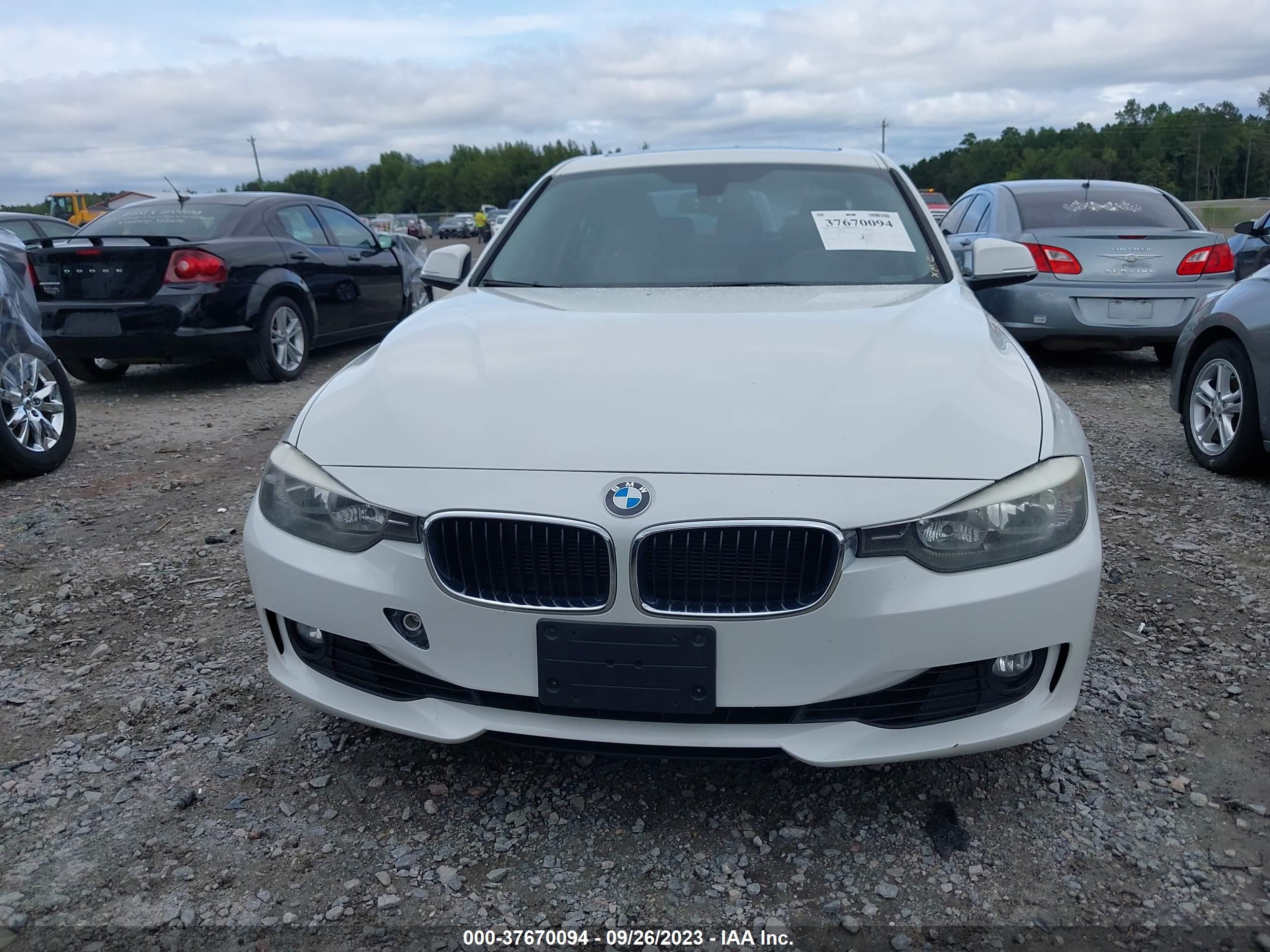 Photo 5 VIN: WBA3A5C55EP600930 - BMW 328I 