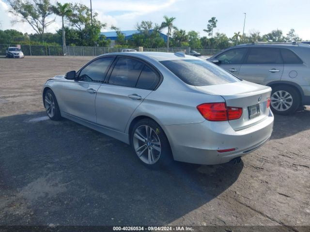 Photo 2 VIN: WBA3A5C55FF607884 - BMW 328I 