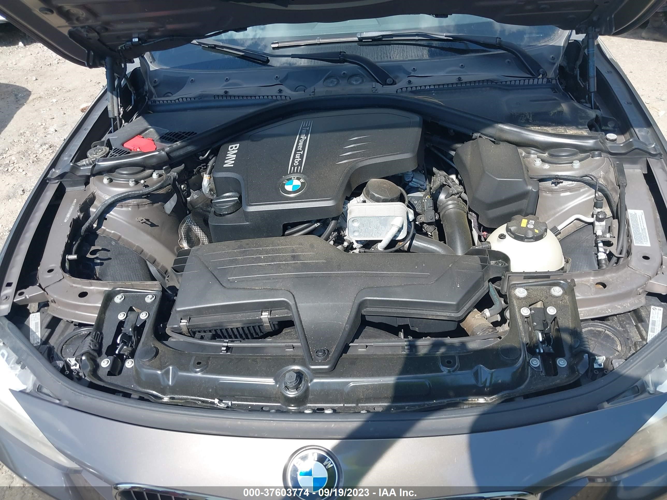 Photo 9 VIN: WBA3A5C55FF609733 - BMW 3ER 