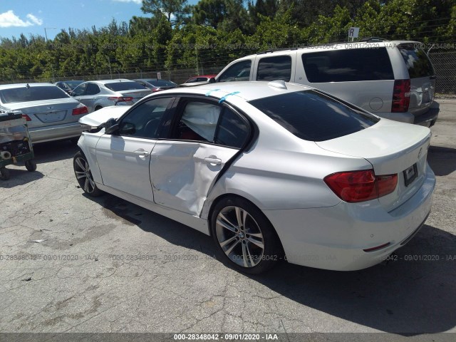 Photo 2 VIN: WBA3A5C55FF610297 - BMW 3 