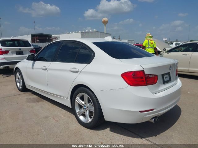 Photo 2 VIN: WBA3A5C55FP605322 - BMW 328I 