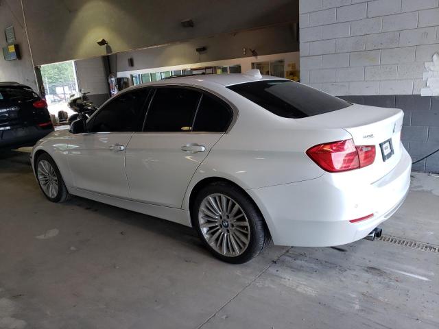 Photo 1 VIN: WBA3A5C56DF359187 - BMW 328 I 