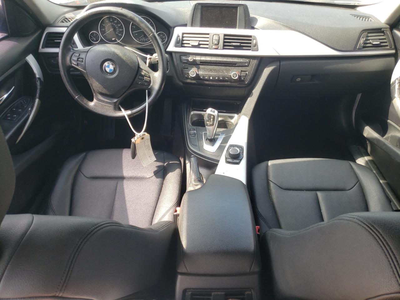 Photo 7 VIN: WBA3A5C57CF347077 - BMW 3ER 