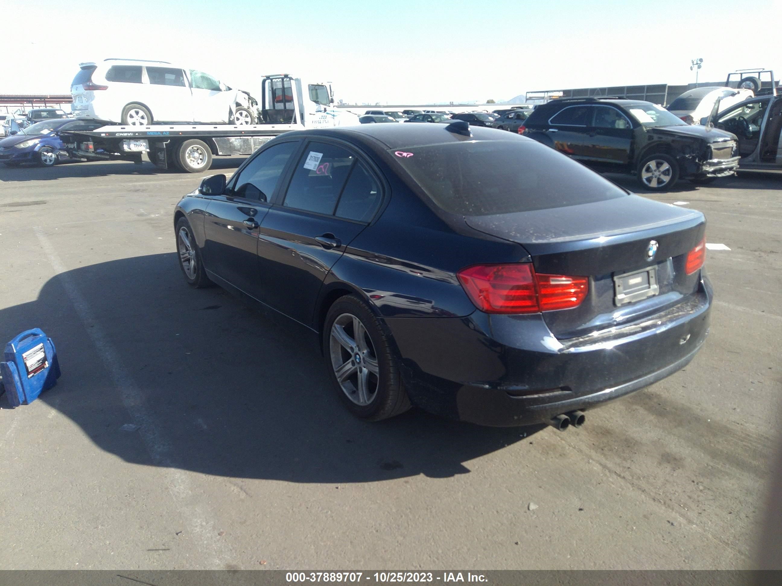 Photo 2 VIN: WBA3A5C57CF349508 - BMW 3ER 