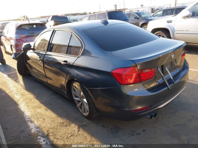 Photo 2 VIN: WBA3A5C57CFJ88884 - BMW 328 I 