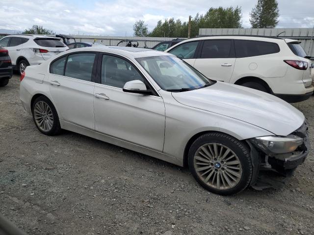 Photo 3 VIN: WBA3A5C58CF348416 - BMW 3 SERIES 