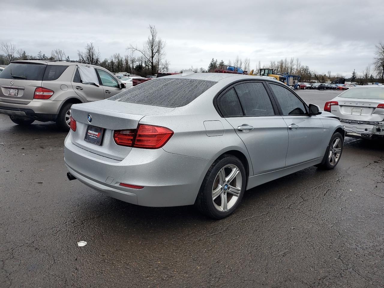 Photo 2 VIN: WBA3A5C58DF351236 - BMW 3ER 