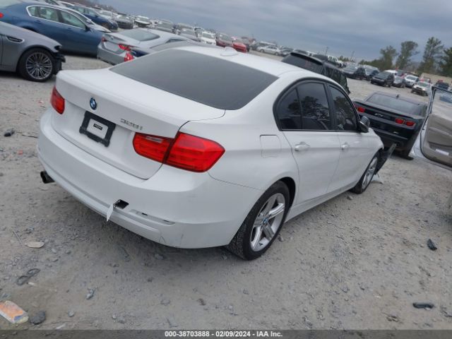 Photo 3 VIN: WBA3A5C58DF600148 - BMW 328I 