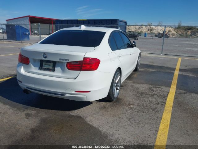 Photo 3 VIN: WBA3A5C59CF344231 - BMW 328I 