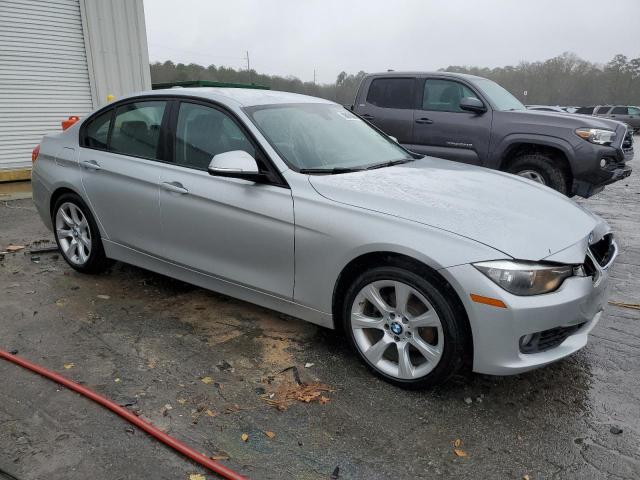 Photo 3 VIN: WBA3A5C59DF602314 - BMW 3 SERIES 