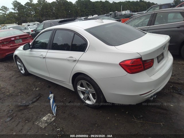 Photo 2 VIN: WBA3A5C59FP604240 - BMW 328I 