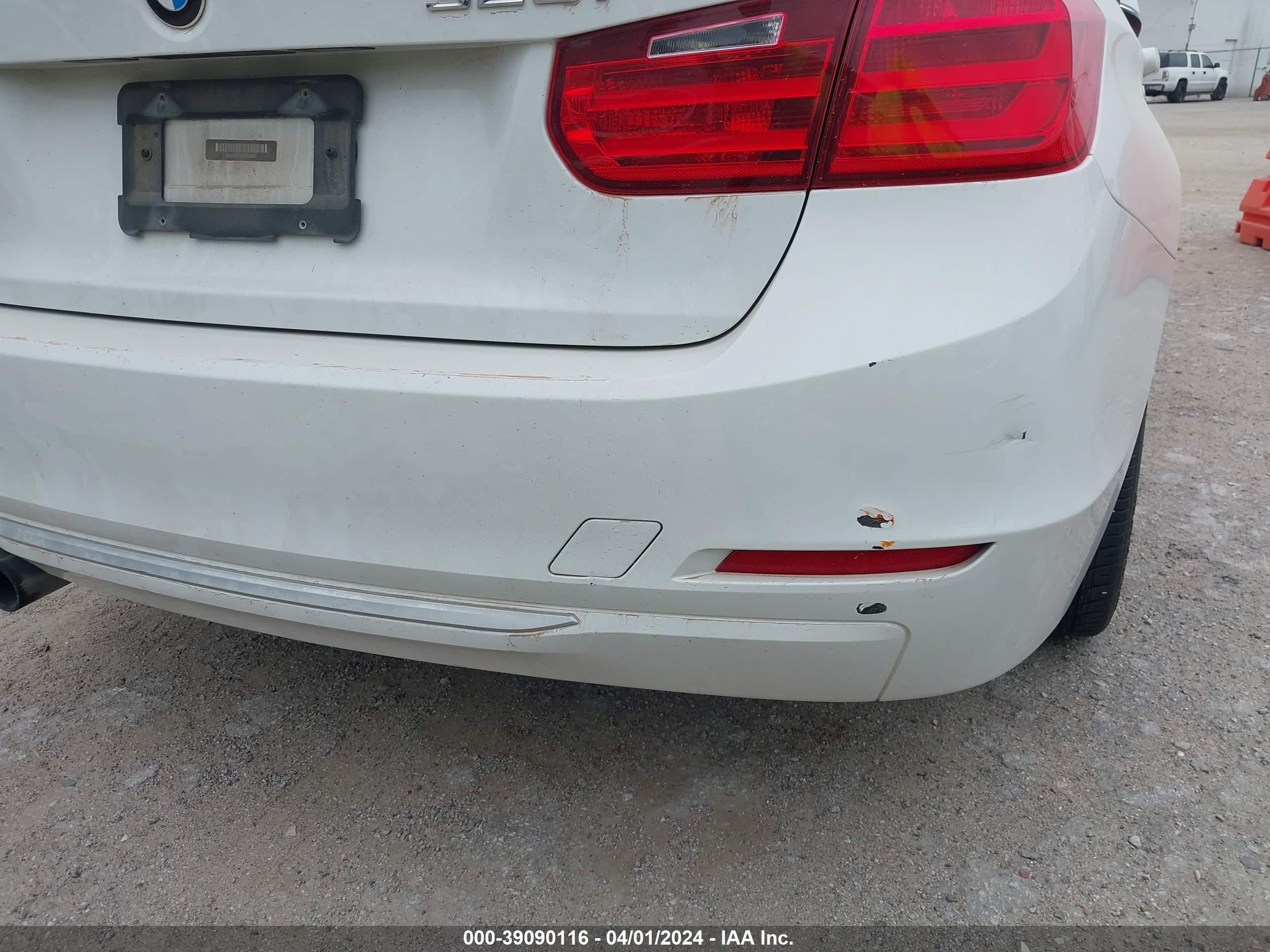 Photo 11 VIN: WBA3A5C5XCF259673 - BMW 3ER 