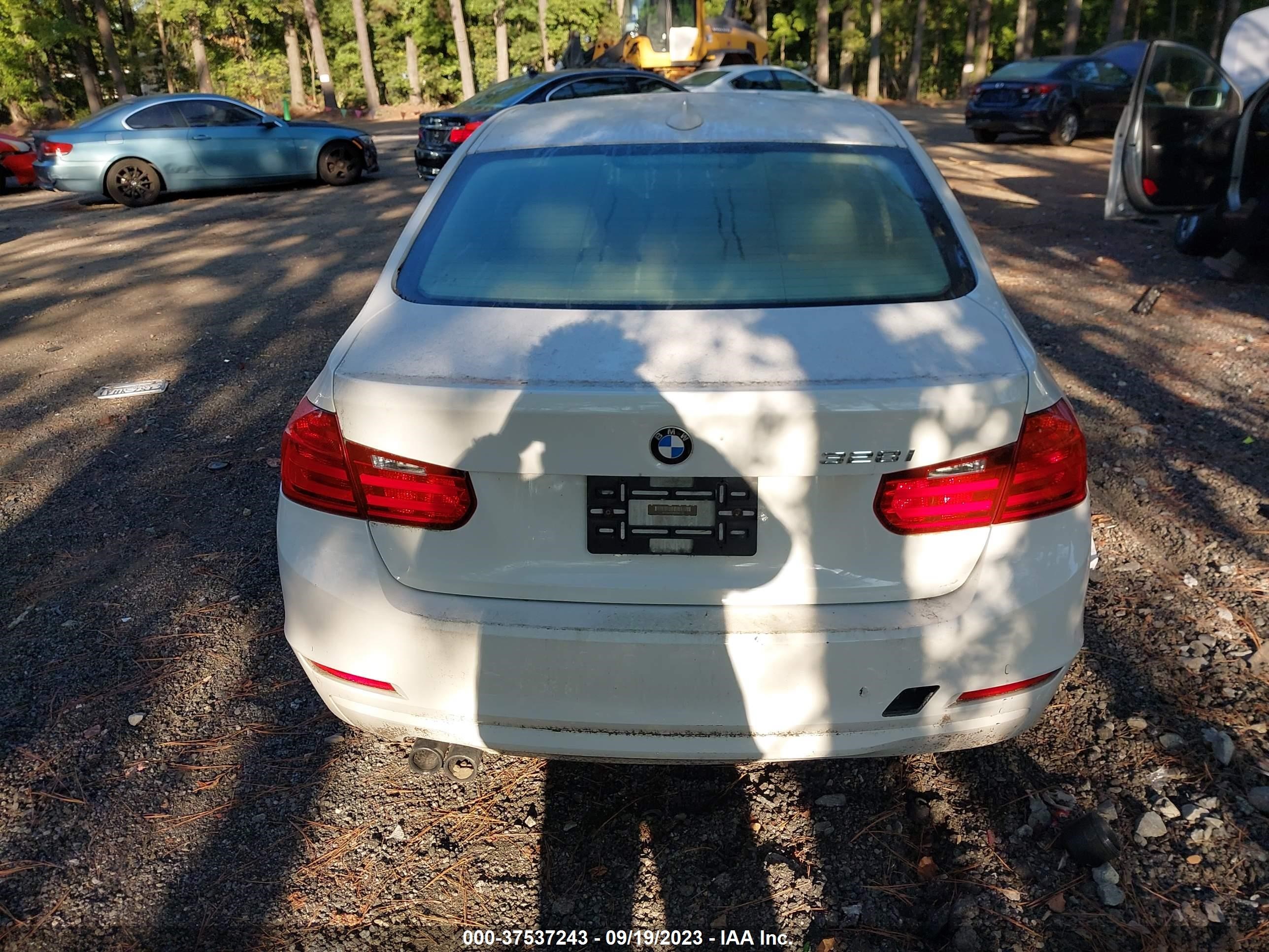 Photo 15 VIN: WBA3A5C5XCF341158 - BMW 3ER 