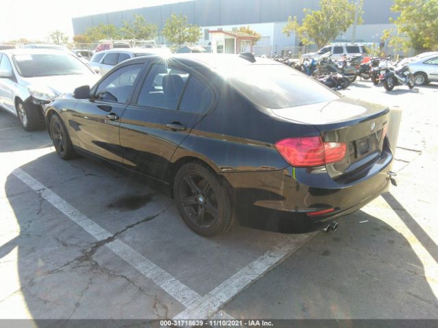 Photo 2 VIN: WBA3A5C5XCF346666 - BMW 3 