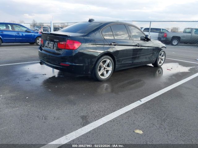 Photo 3 VIN: WBA3A5C5XCF349678 - BMW 328I 