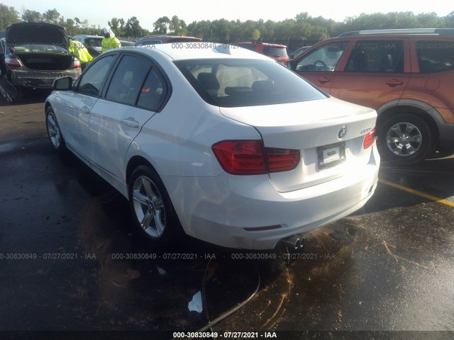 Photo 2 VIN: WBA3A5C5XDF354512 - BMW 3 