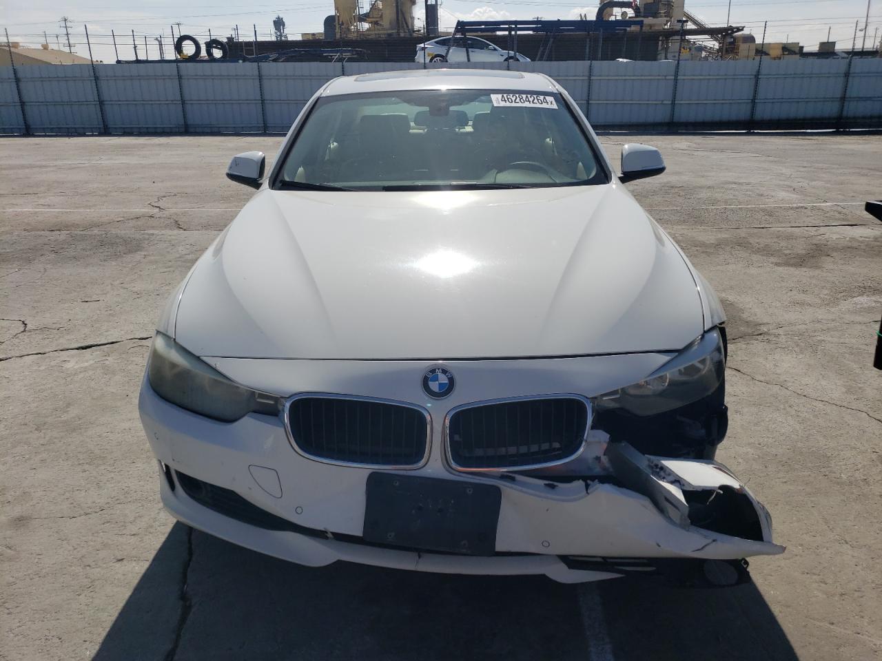 Photo 4 VIN: WBA3A5C5XDF603729 - BMW 3ER 