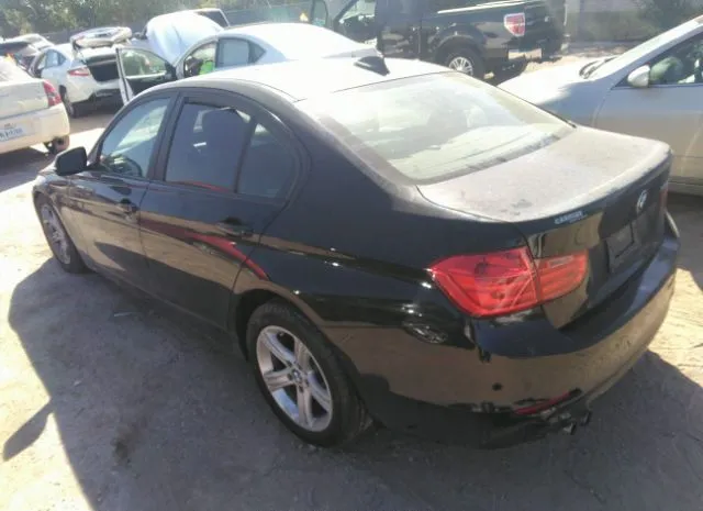 Photo 2 VIN: WBA3A5C5XDJ461461 - BMW 3 SERIES 