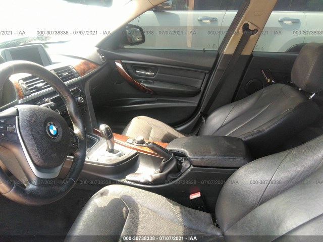 Photo 4 VIN: WBA3A5C5XFF607203 - BMW 3 