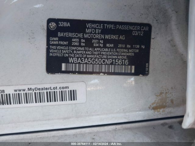 Photo 8 VIN: WBA3A5G50CNP15616 - BMW 328I 