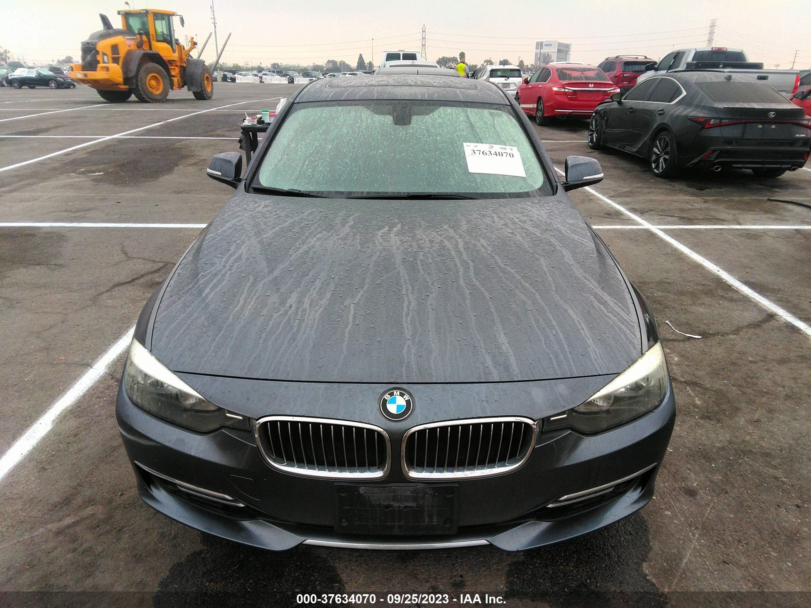 Photo 11 VIN: WBA3A5G50CNP16328 - BMW 3ER 