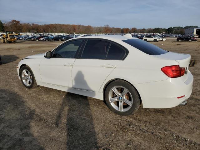 Photo 1 VIN: WBA3A5G50DNP21417 - BMW 3 SERIES 