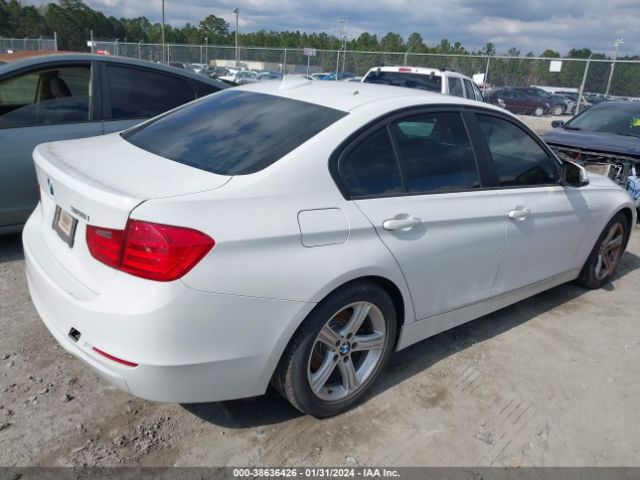 Photo 3 VIN: WBA3A5G50DNP25595 - BMW 328I 