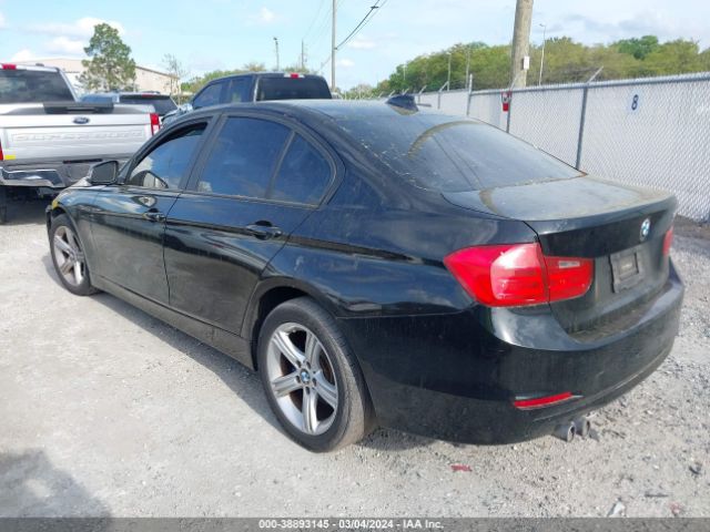 Photo 2 VIN: WBA3A5G51DNP20387 - BMW 328I 