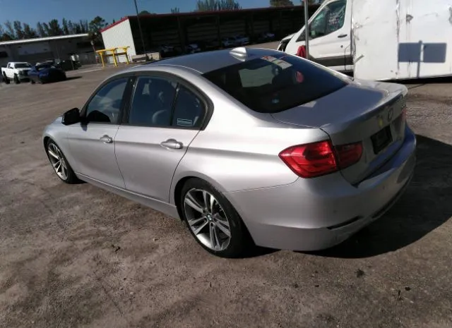 Photo 2 VIN: WBA3A5G51DNP20549 - BMW 3 SERIES 