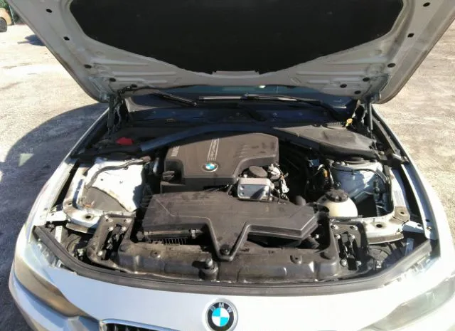 Photo 9 VIN: WBA3A5G51DNP20549 - BMW 3 SERIES 