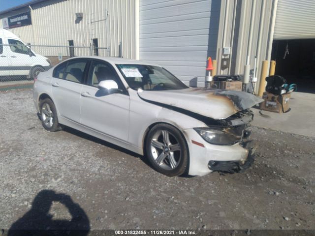 Photo 0 VIN: WBA3A5G52CNP17304 - BMW 3 