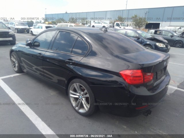 Photo 2 VIN: WBA3A5G52CNP17383 - BMW 3 