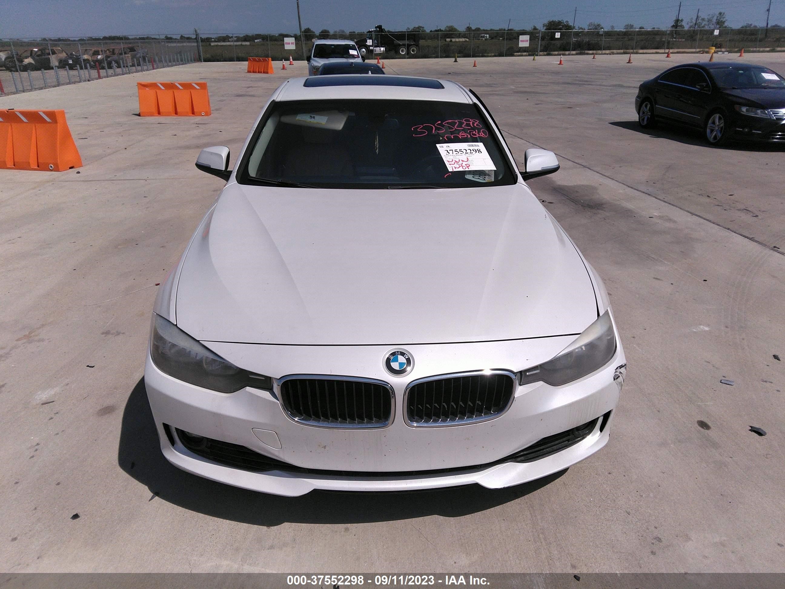 Photo 10 VIN: WBA3A5G52DNP25226 - BMW 3ER 