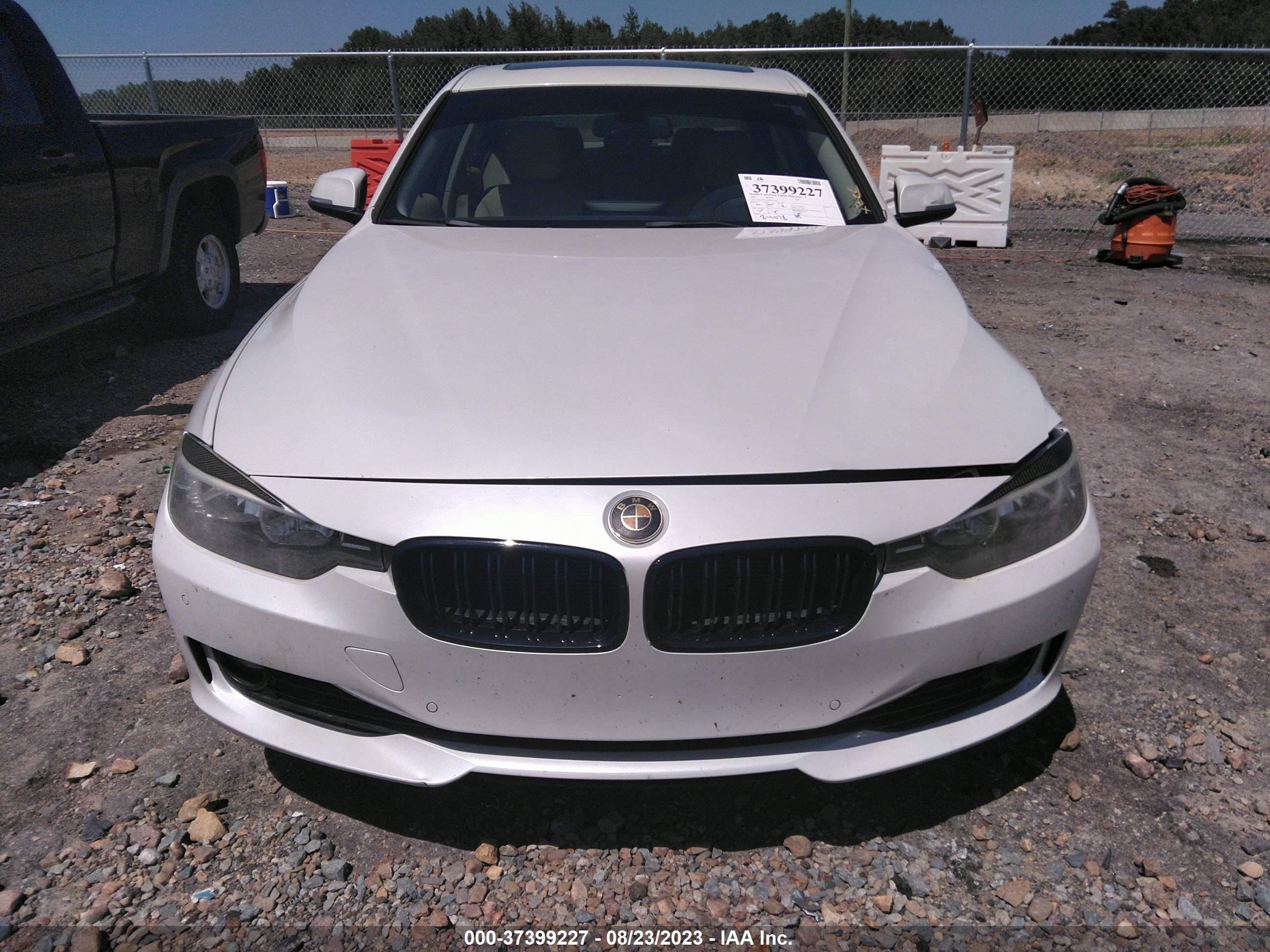 Photo 11 VIN: WBA3A5G52ENP31609 - BMW 3ER 