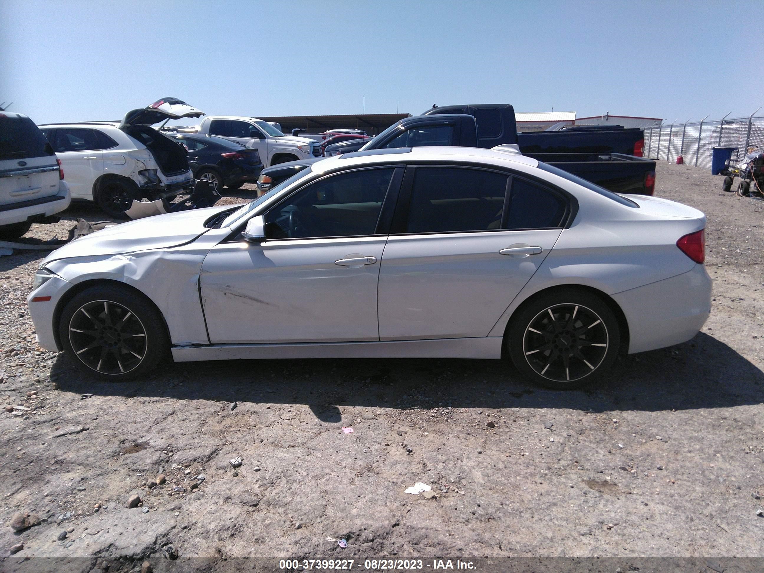 Photo 13 VIN: WBA3A5G52ENP31609 - BMW 3ER 