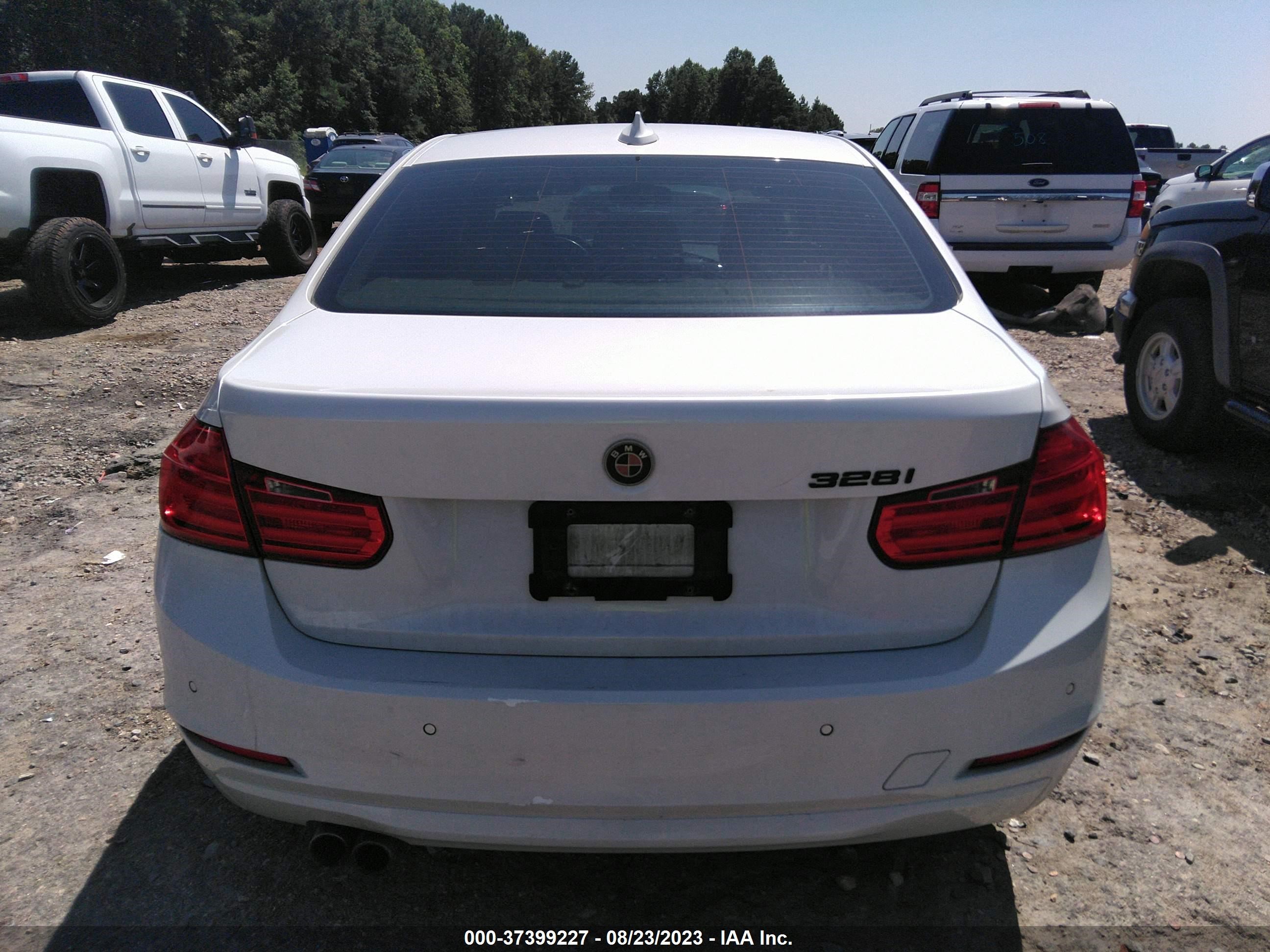 Photo 15 VIN: WBA3A5G52ENP31609 - BMW 3ER 