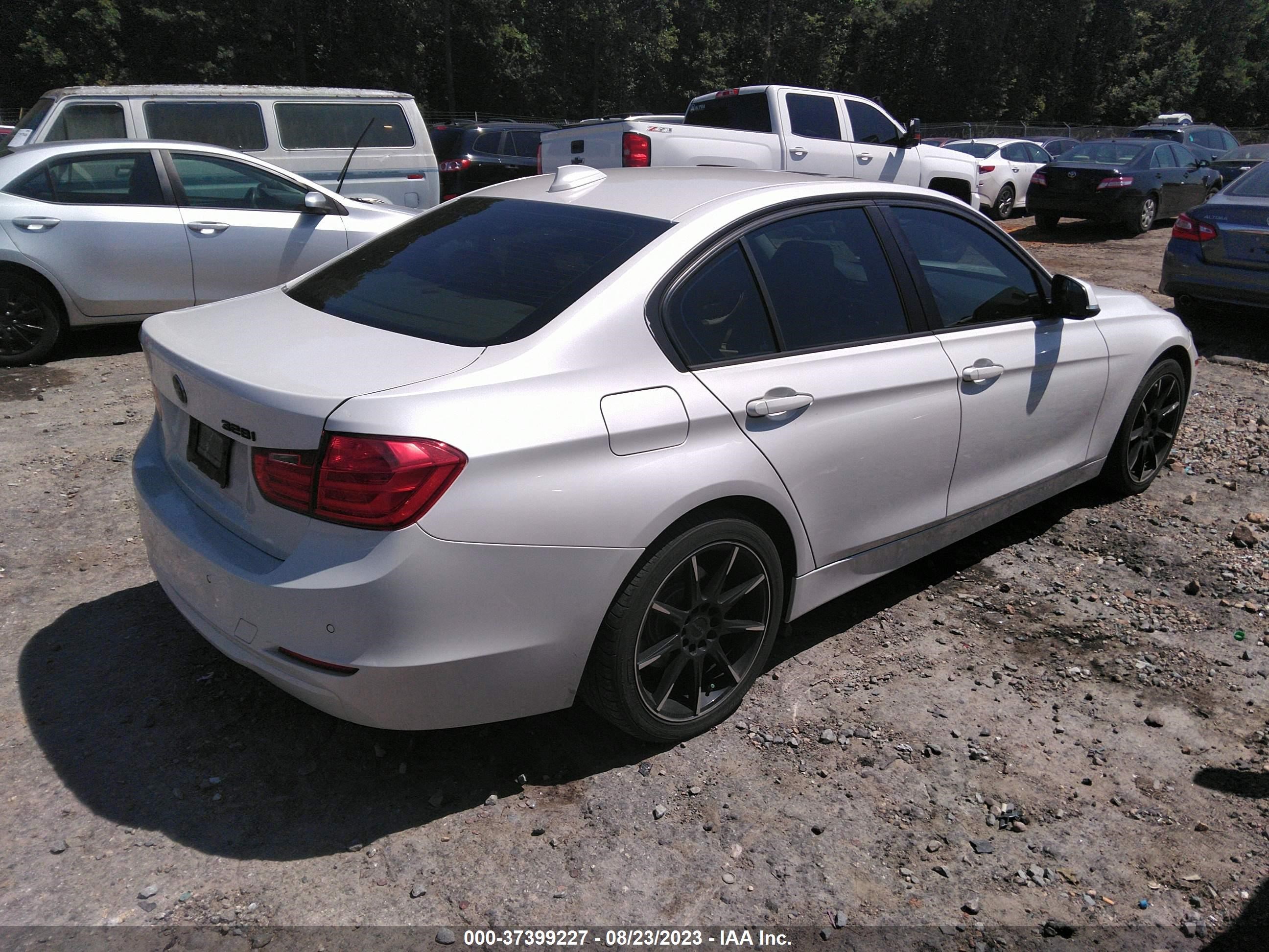 Photo 3 VIN: WBA3A5G52ENP31609 - BMW 3ER 