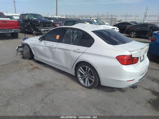 Photo 2 VIN: WBA3A5G52FNS87228 - BMW 3 