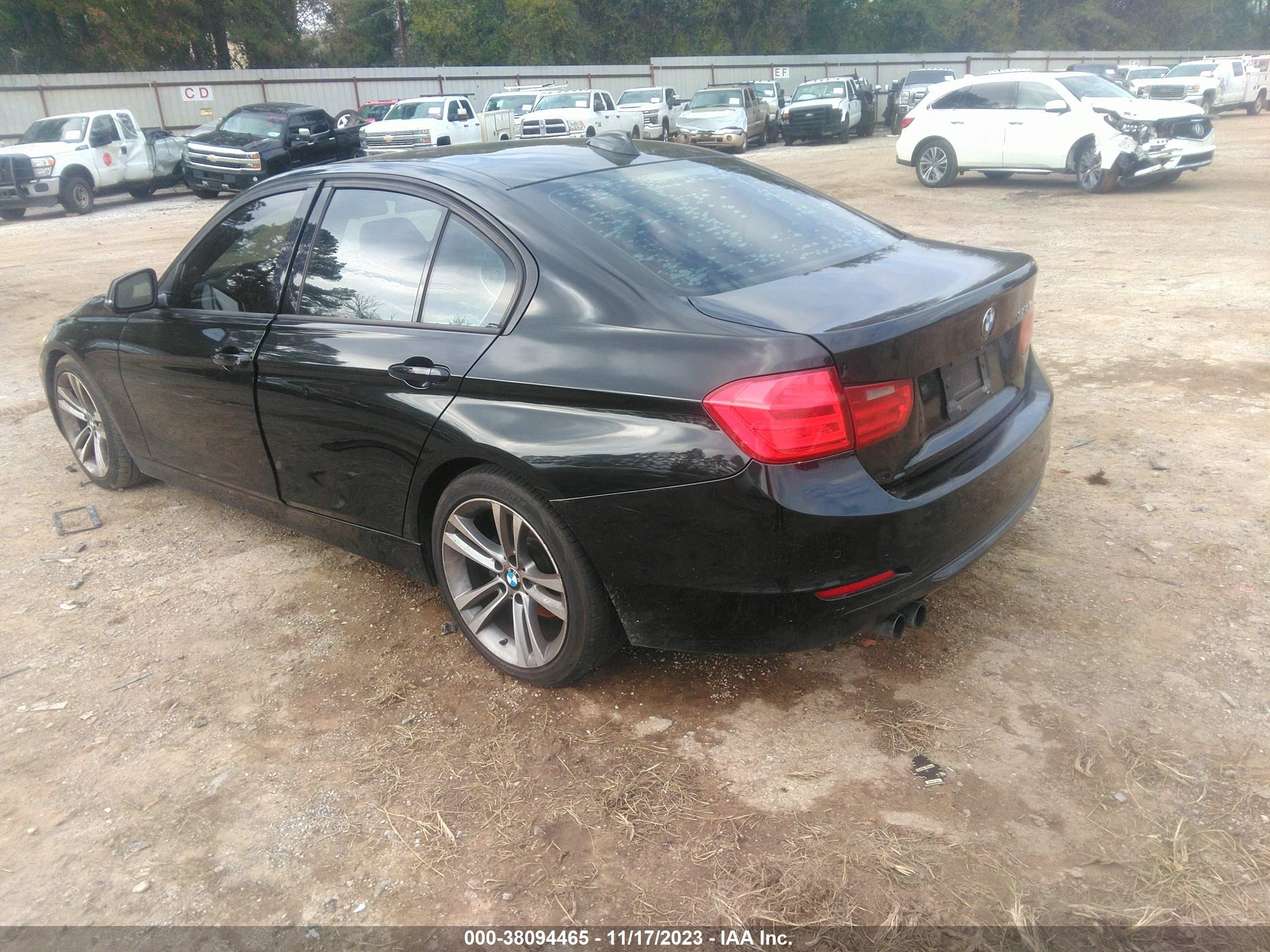 Photo 2 VIN: WBA3A5G53DNP19080 - BMW 3ER 