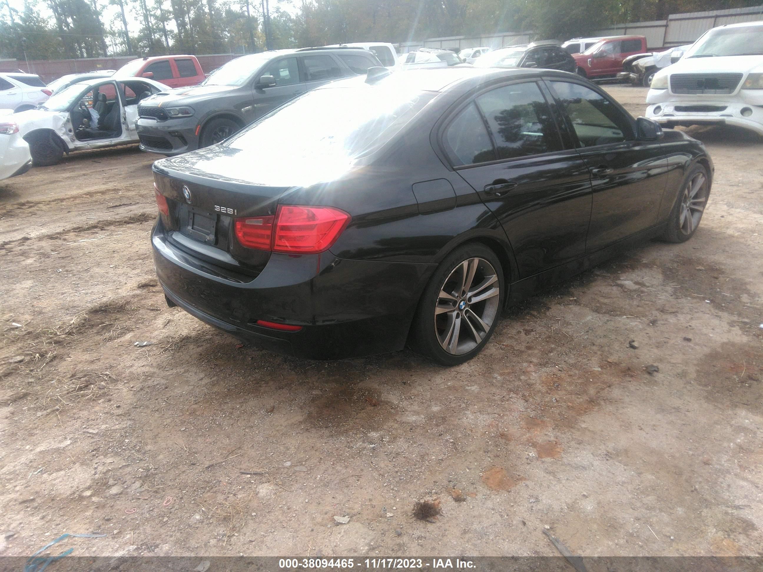 Photo 3 VIN: WBA3A5G53DNP19080 - BMW 3ER 