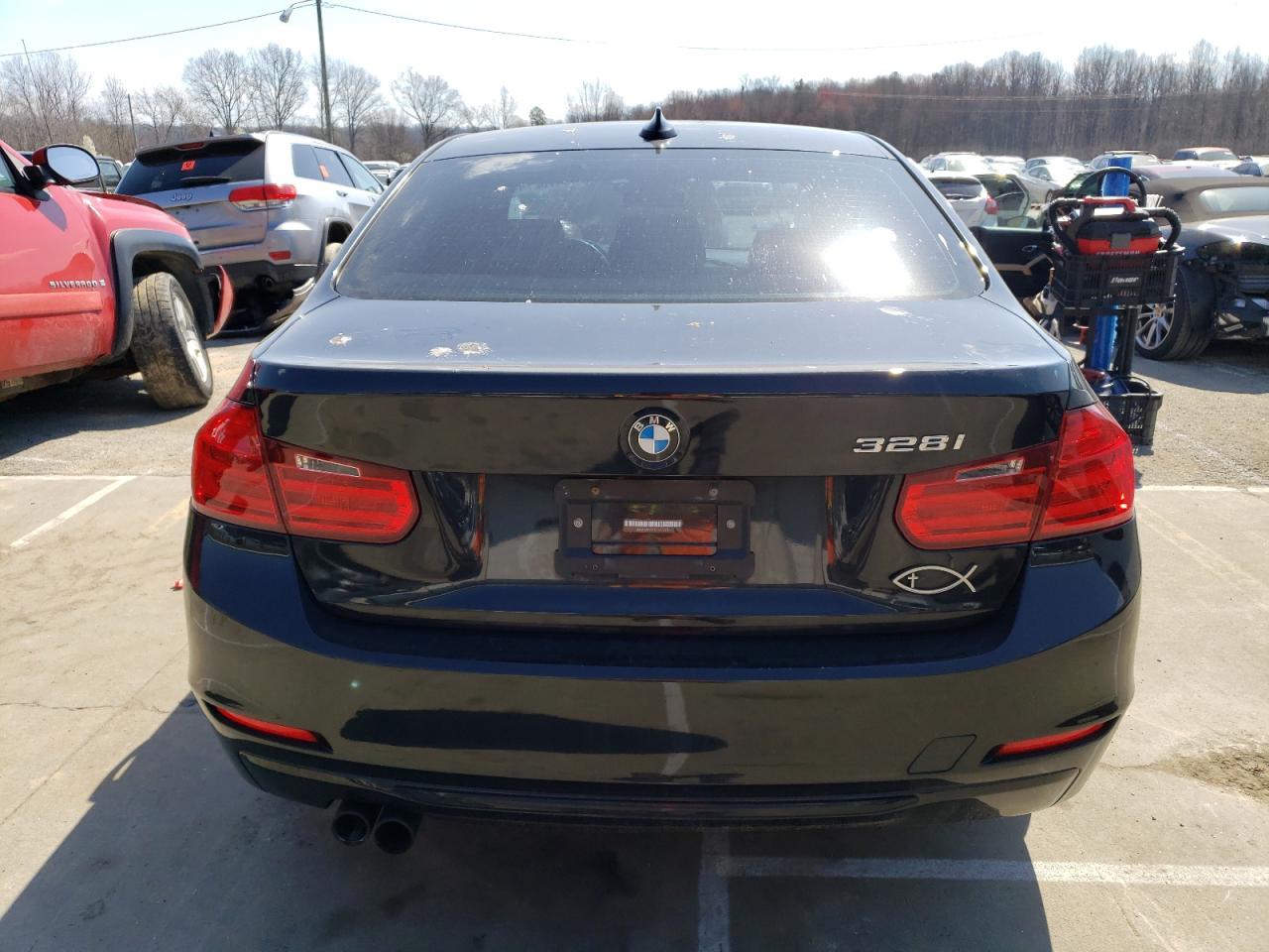 Photo 5 VIN: WBA3A5G54CNP15831 - BMW 328I 