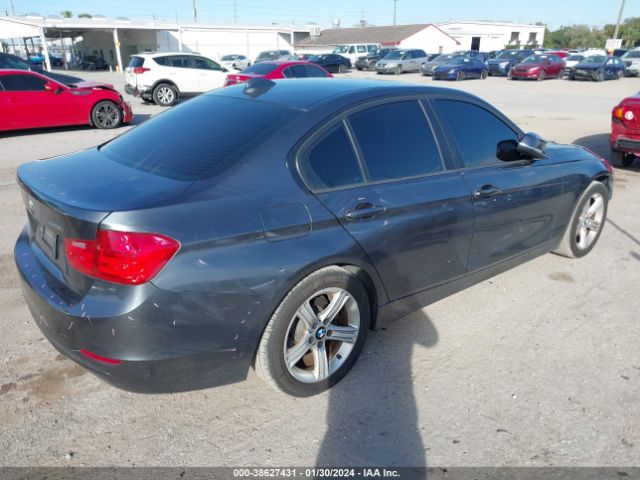 Photo 3 VIN: WBA3A5G54DNP20772 - BMW 328I 