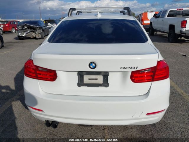 Photo 5 VIN: WBA3A5G55CNP16602 - BMW 328I 