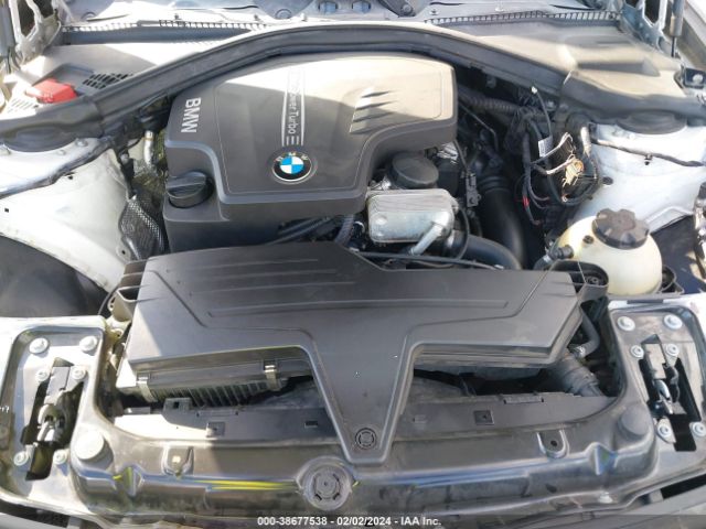 Photo 9 VIN: WBA3A5G55CNP16602 - BMW 328I 