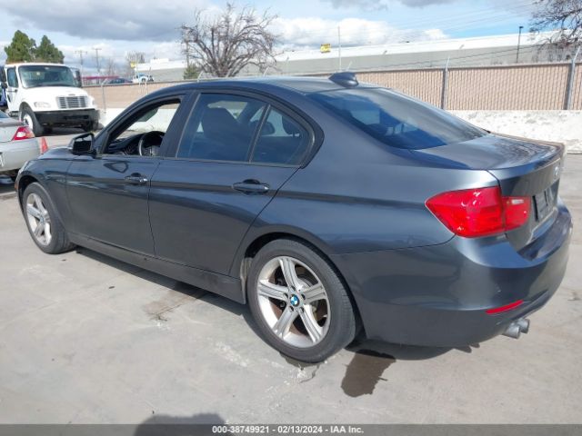 Photo 2 VIN: WBA3A5G55FNS89250 - BMW 3ER 