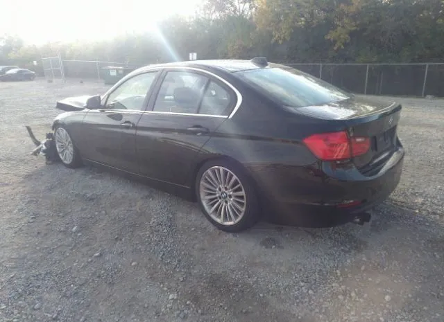 Photo 2 VIN: WBA3A5G56CNP16544 - BMW 3 SERIES 